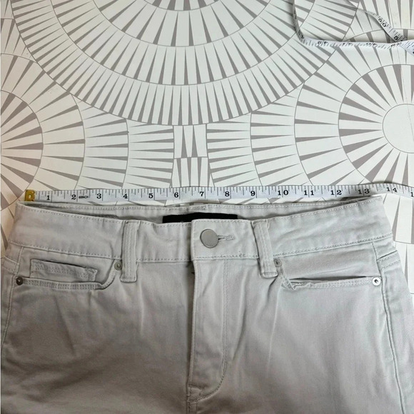 EUC WOMENS CALVIN KLEIN JEANS KHAKI - Picture 8 of 11